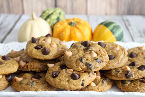 soft and chewy pumpkin cookies