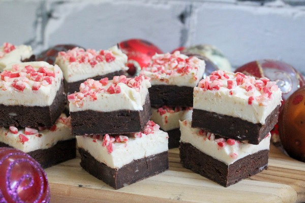 brownies with cream cheese and peppermint crunch chips