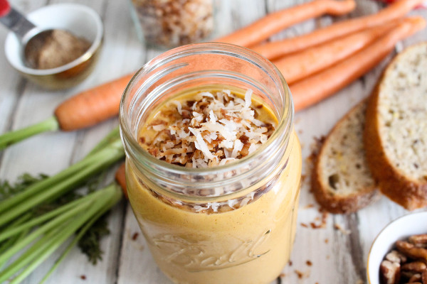Healthy Carrot Cake Smoothie - Confessions of a Chocoholic