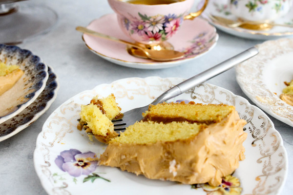 Olive Oil Dulce de Leche Cake - Confessions of a Chocoholic